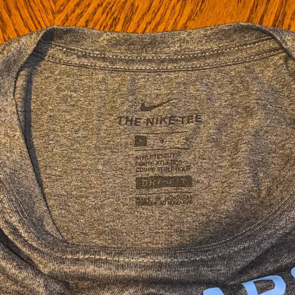 Men's Dry-Fit UNC Short Sleeve Shirt - Picture 4 of 5